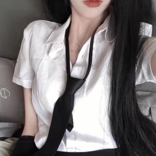 撞脸